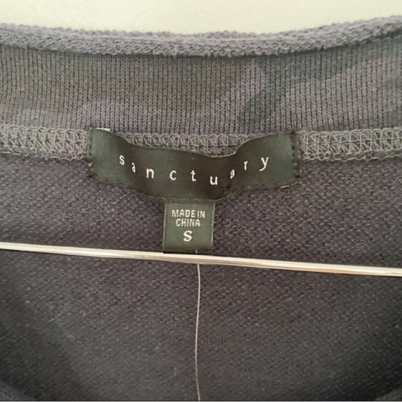 Sanctuary Blue Camo Lightweight Sweatshirt Lace up Neck Pullover Size Small New - Picture 8 of 8